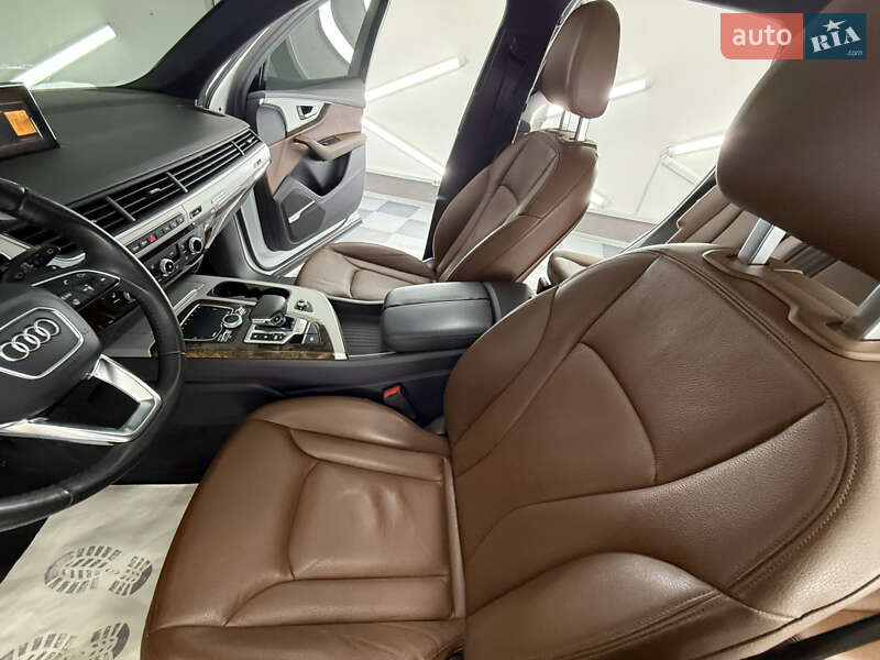 Позашляховик / Кросовер Audi Q7 2018 в Трускавці