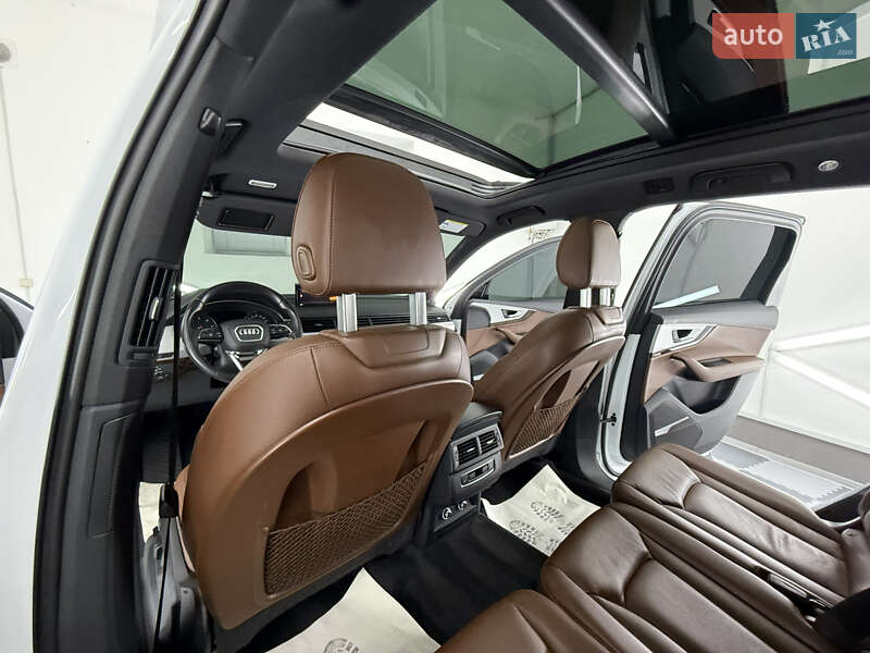 Позашляховик / Кросовер Audi Q7 2018 в Трускавці