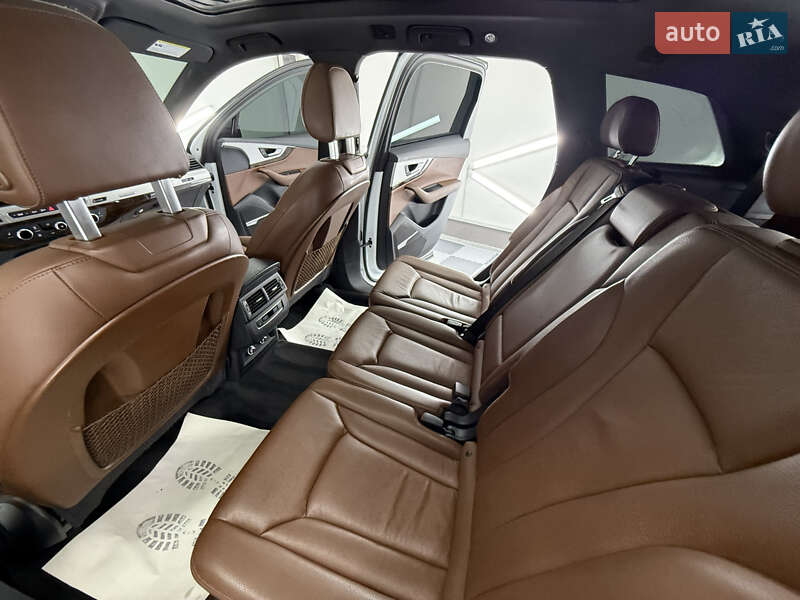 Позашляховик / Кросовер Audi Q7 2018 в Трускавці