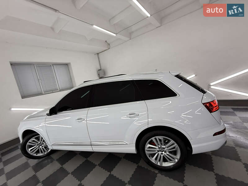 Позашляховик / Кросовер Audi Q7 2018 в Трускавці