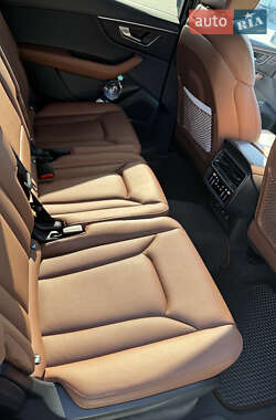 Позашляховик / Кросовер Audi Q7 2023 в 