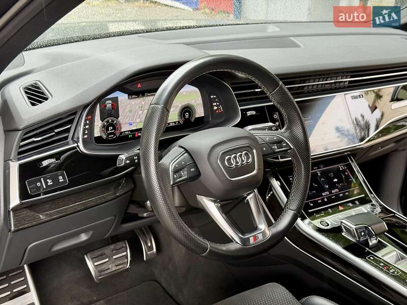 Позашляховик / Кросовер Audi Q7 2021 в Дніпрі