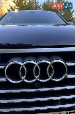 Позашляховик / Кросовер Audi Q7 2016 в 