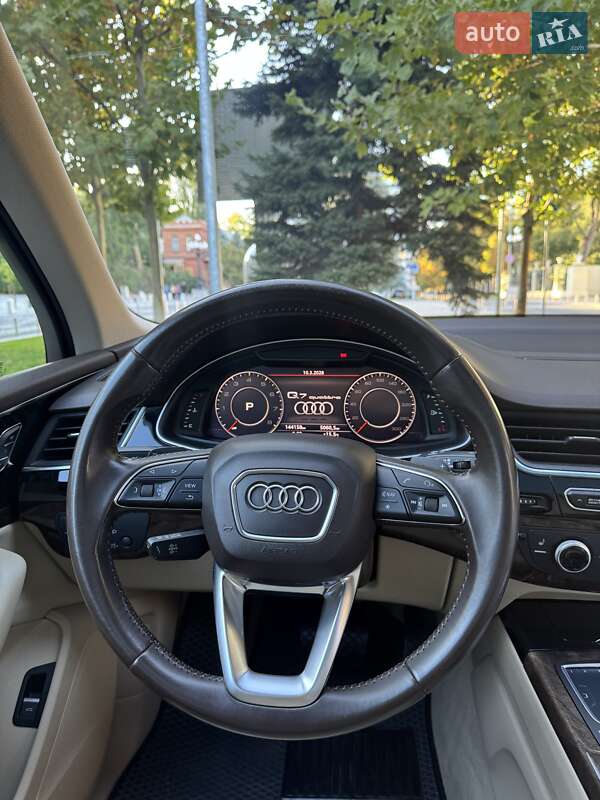 Внедорожник / Кроссовер Audi Q7 2016 в Днепре