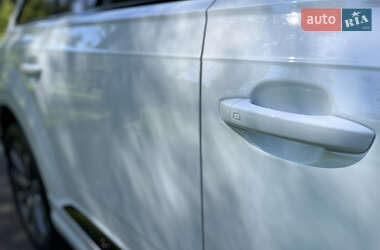 Позашляховик / Кросовер Audi Q7 2018 в 