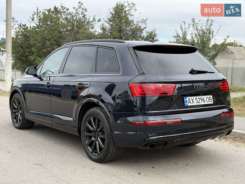 Позашляховик / Кросовер Audi Q7 2016 в Харкові