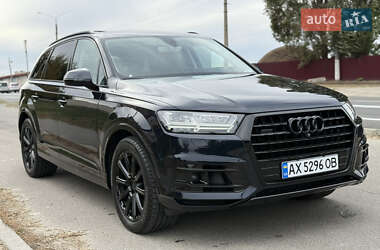 Позашляховик / Кросовер Audi Q7 2016 в 