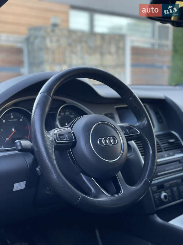Позашляховик / Кросовер Audi Q7 2014 в Стрию