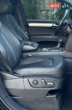 Внедорожник / Кроссовер Audi Q7 2014 в 
