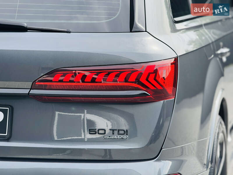 Позашляховик / Кросовер Audi Q7 2020 в Мукачевому
