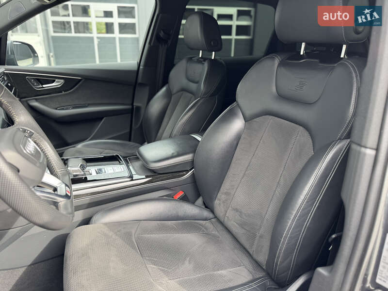 Позашляховик / Кросовер Audi Q7 2020 в Мукачевому