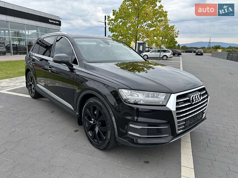 Внедорожник / Кроссовер Audi Q7 2015 в Мукачево
