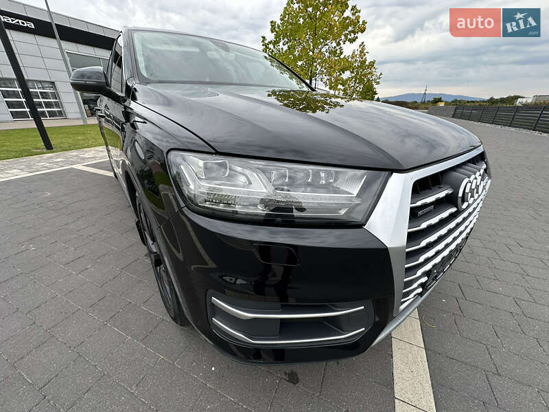 Внедорожник / Кроссовер Audi Q7 2015 в Мукачево