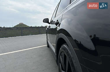 Внедорожник / Кроссовер Audi Q7 2015 в 