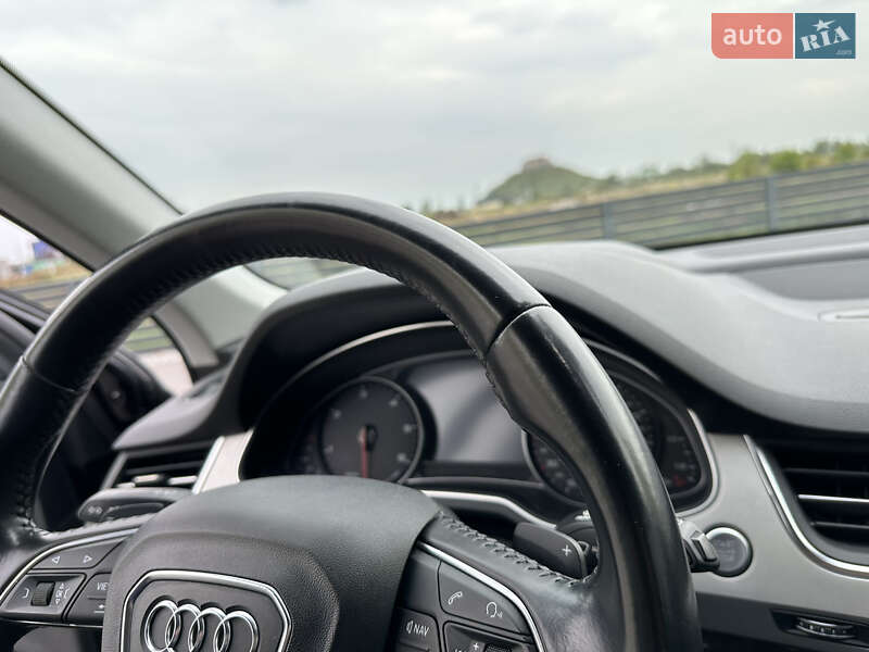 Внедорожник / Кроссовер Audi Q7 2015 в Мукачево
