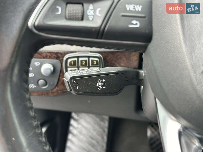 Внедорожник / Кроссовер Audi Q7 2015 в Мукачево