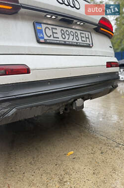 Внедорожник / Кроссовер Audi Q7 2021 в 