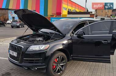 Позашляховик / Кросовер Audi Q7 2014 в 