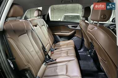 Позашляховик / Кросовер Audi Q7 2016 в 