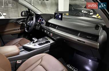 Позашляховик / Кросовер Audi Q7 2016 в 