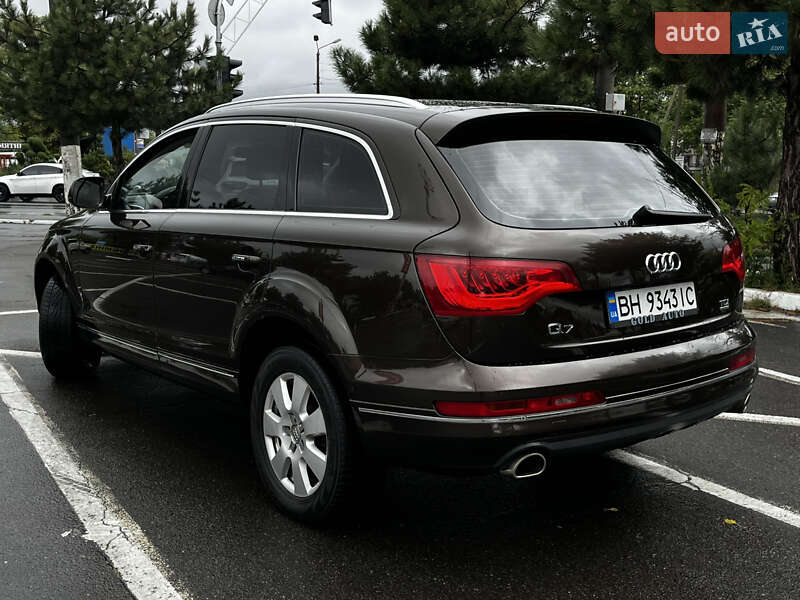 Позашляховик / Кросовер Audi Q7 2015 в Одесі