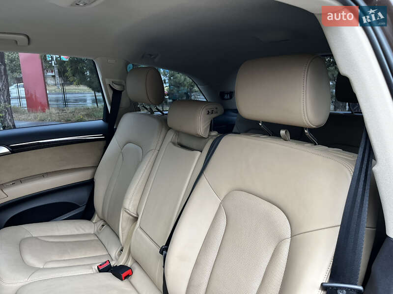 Позашляховик / Кросовер Audi Q7 2015 в Одесі