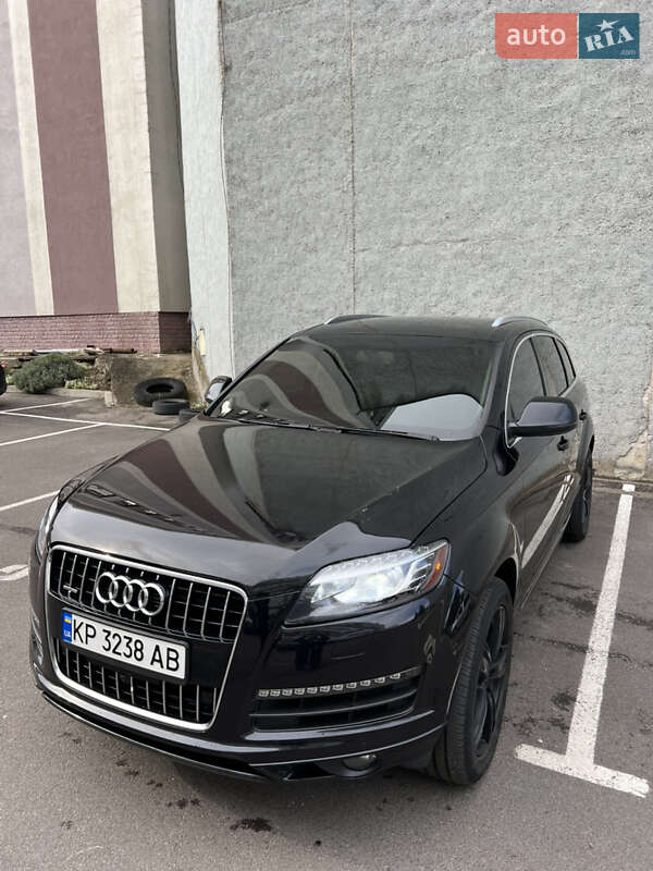 Позашляховик / Кросовер Audi Q7 2011 в Рівному