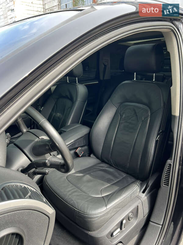 Позашляховик / Кросовер Audi Q7 2011 в Рівному