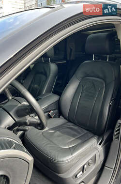 Внедорожник / Кроссовер Audi Q7 2011 в 