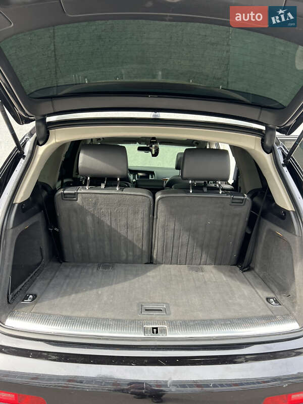 Позашляховик / Кросовер Audi Q7 2011 в Рівному