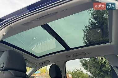 Позашляховик / Кросовер Audi Q7 2020 в 