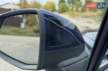 Позашляховик / Кросовер Audi Q7 2020 в 
