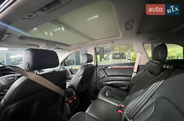Внедорожник / Кроссовер Audi Q7 2015 в 