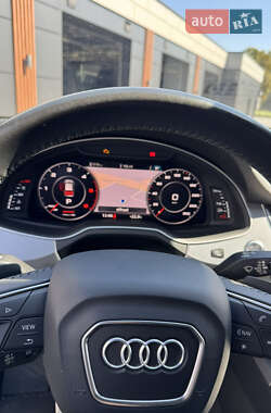 Позашляховик / Кросовер Audi Q7 2017 в 