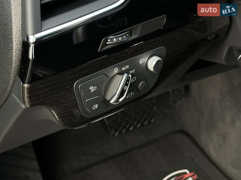 Позашляховик / Кросовер Audi Q7 2017 в Мукачевому