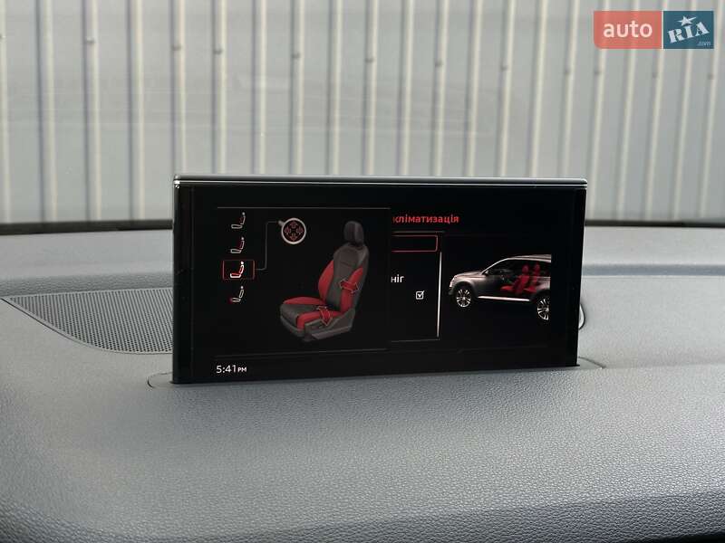Позашляховик / Кросовер Audi Q7 2017 в Мукачевому
