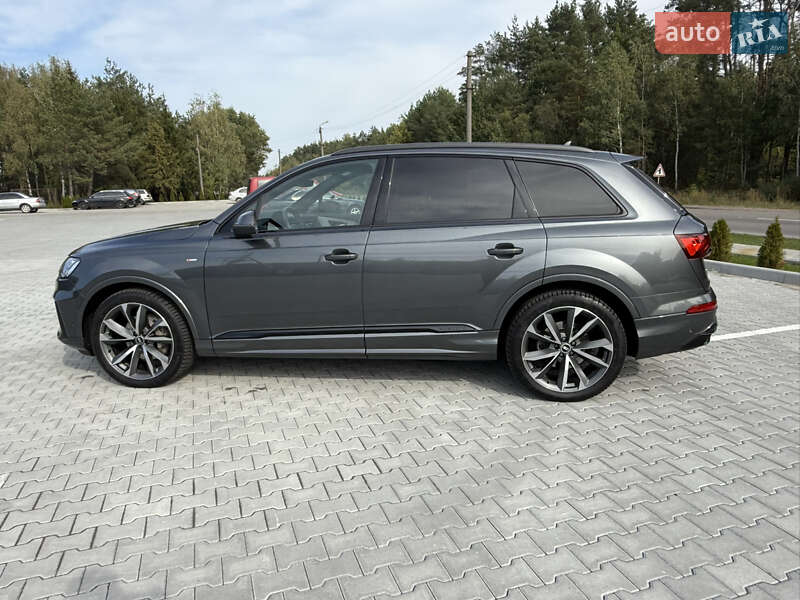 Позашляховик / Кросовер Audi Q7 2021 в Ковелі