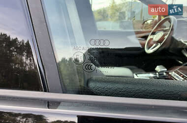 Позашляховик / Кросовер Audi Q7 2021 в 
