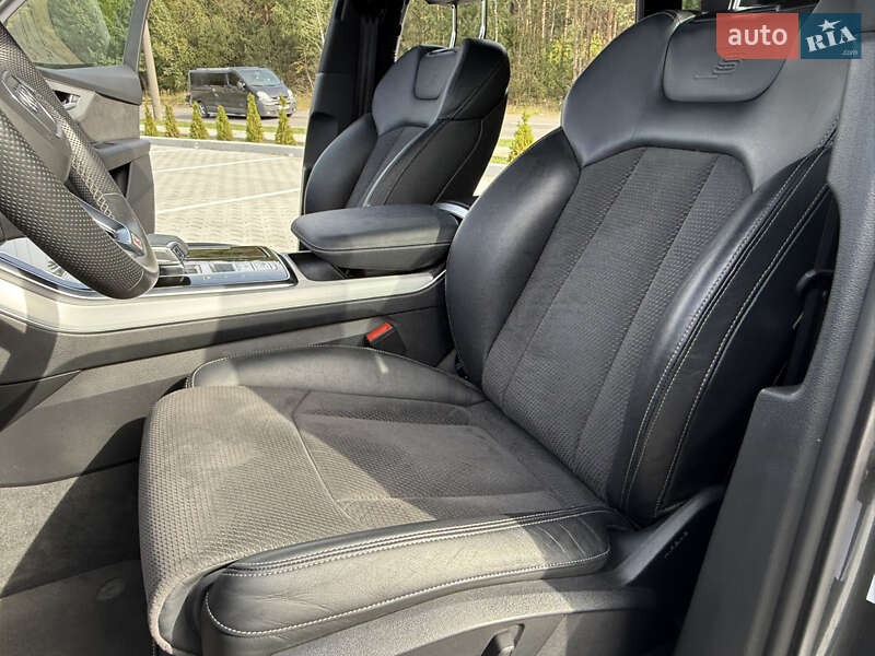 Позашляховик / Кросовер Audi Q7 2021 в Ковелі