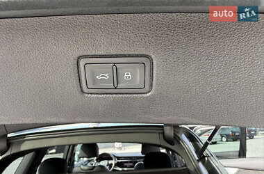Позашляховик / Кросовер Audi Q7 2021 в 