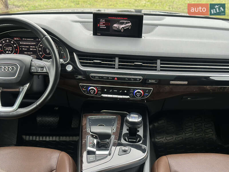 Позашляховик / Кросовер Audi Q7 2016 в Києві
