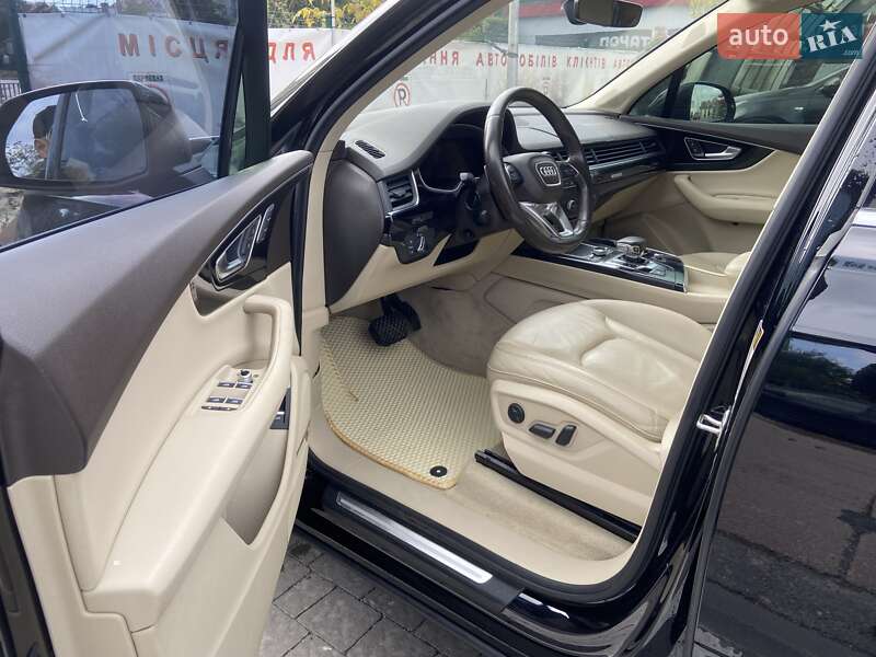 Позашляховик / Кросовер Audi Q7 2019 в Львові