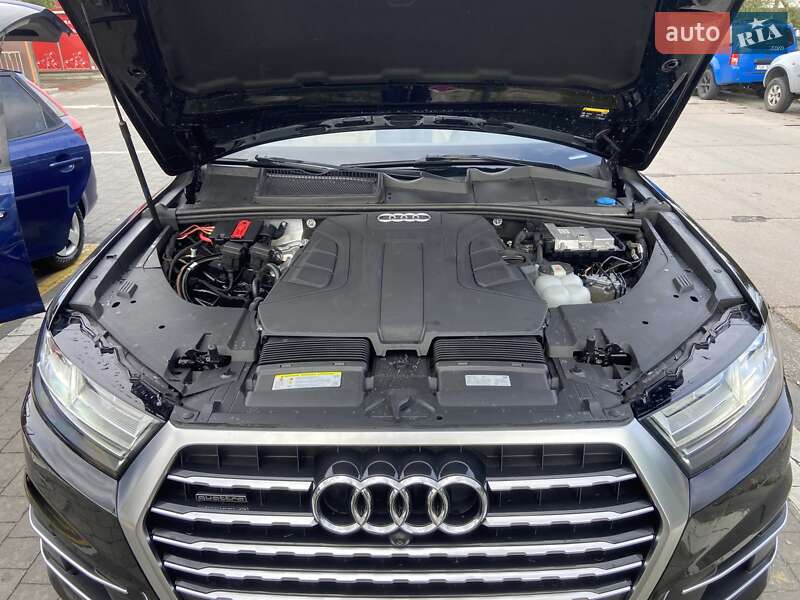 Позашляховик / Кросовер Audi Q7 2019 в Львові