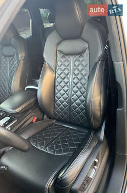 Позашляховик / Кросовер Audi Q7 2020 в 