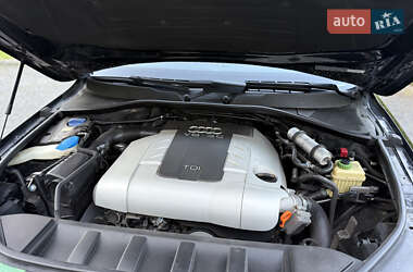 Внедорожник / Кроссовер Audi Q7 2012 в 