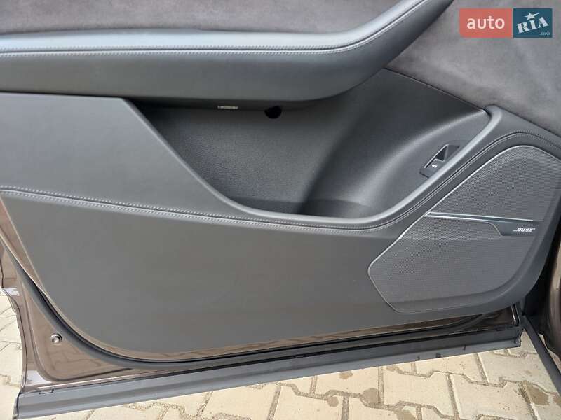 Позашляховик / Кросовер Audi Q7 2016 в Рівному