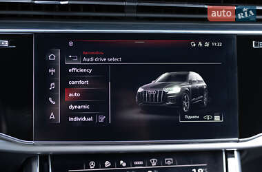 Позашляховик / Кросовер Audi Q7 2022 в 