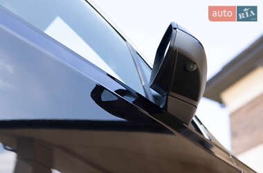 Позашляховик / Кросовер Audi Q7 2022 в 