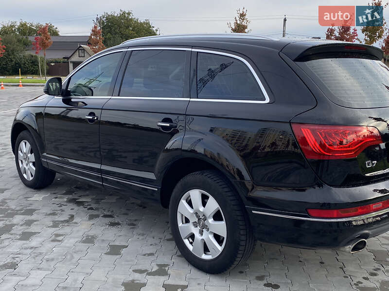 Позашляховик / Кросовер Audi Q7 2013 в Ірпені