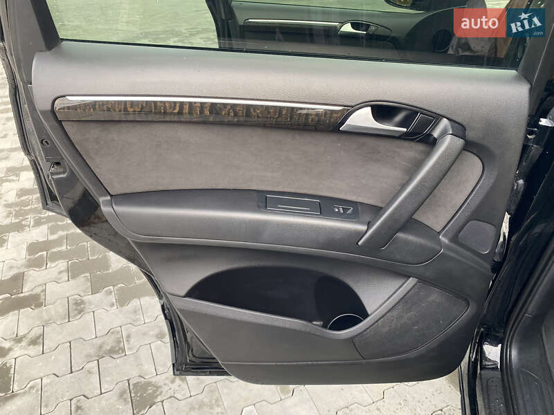 Позашляховик / Кросовер Audi Q7 2013 в Ірпені